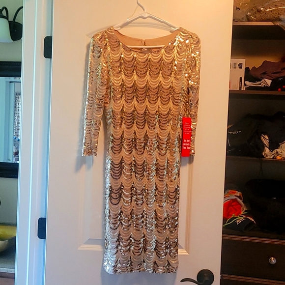 green emerald velvet dress HAND-CROCHET SEQUIN EMBELLISHED STRAPLESS MINI DRESS IN GOLD | CULT MIA main image 1